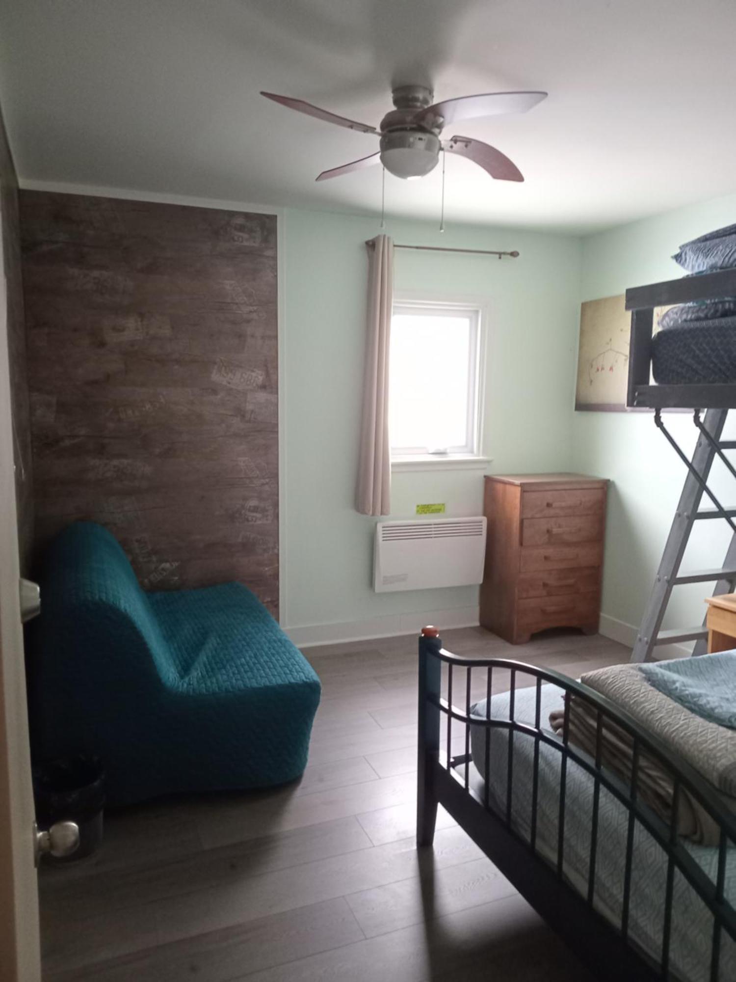 Auberge Jeunesse A Loulou Levis Room photo